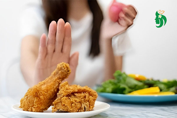 Tại sao chế độ ăn uống ảnh hưởng đến u xơ tử cung?