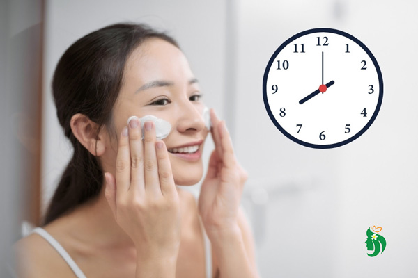 Bôi kem dưỡng ẩm bao lâu thì rửa?