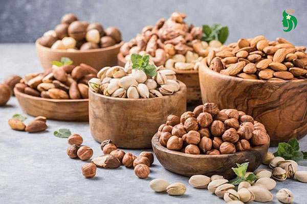 Những ai cần thận trọng khi sử dụng hạt dinh dưỡng?