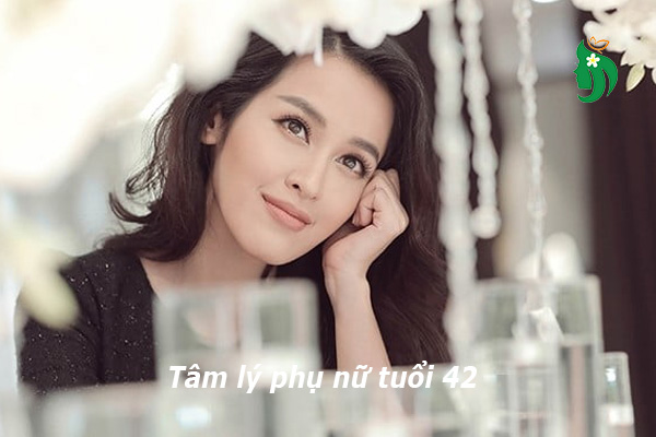 Tâm lý phụ nữ tuổi 42: Hiểu để thấu, yêu để chữa lành