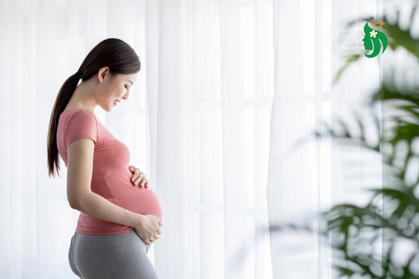 Tại sao bà bầu cần uống thuốc sắt?